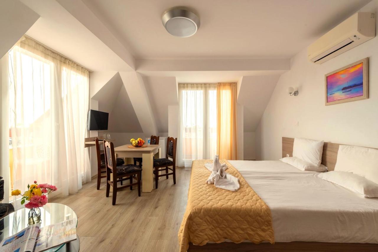Boutique Wellness Hotel Ambrosia Chernomorets Bagian luar foto