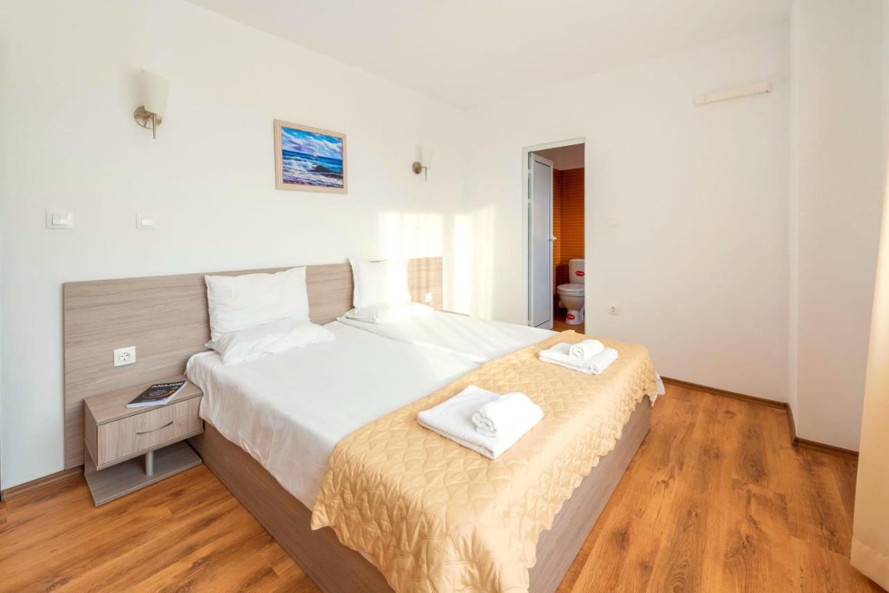 Boutique Wellness Hotel Ambrosia Chernomorets Bagian luar foto