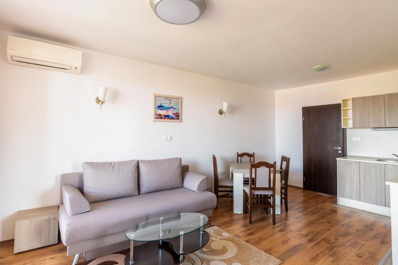 Boutique Wellness Hotel Ambrosia Chernomorets Bagian luar foto